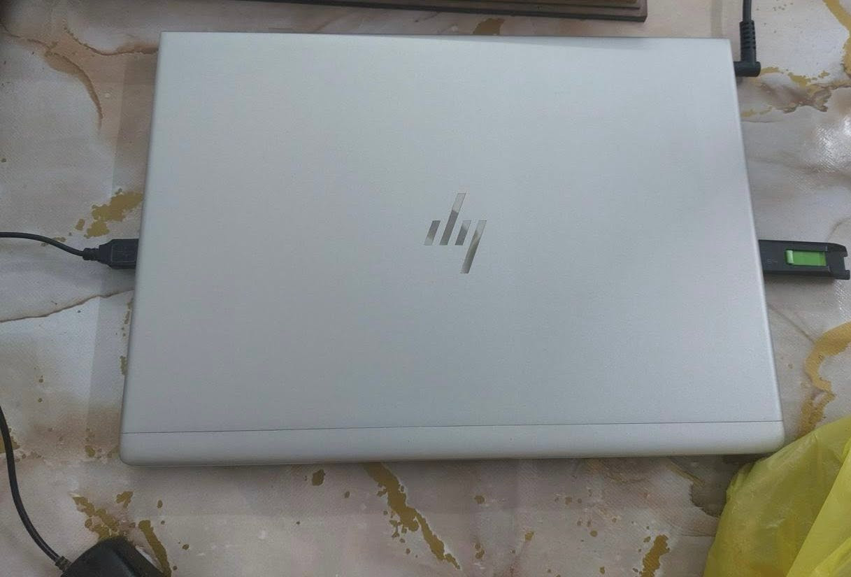 Hp 745 g6
Face id 
Keyboard backlight
Ram8
Hard 256 nvme
حاله ممتازه جدا
كارت شاشه فعلي ٢ جيجا مع الشير بيوصل ٩


**إذا كنت صاحب هذا الإعلان وتريد حذفه لأي سبب، رجاءا أرسل رسالة إلى الدعم الفني**