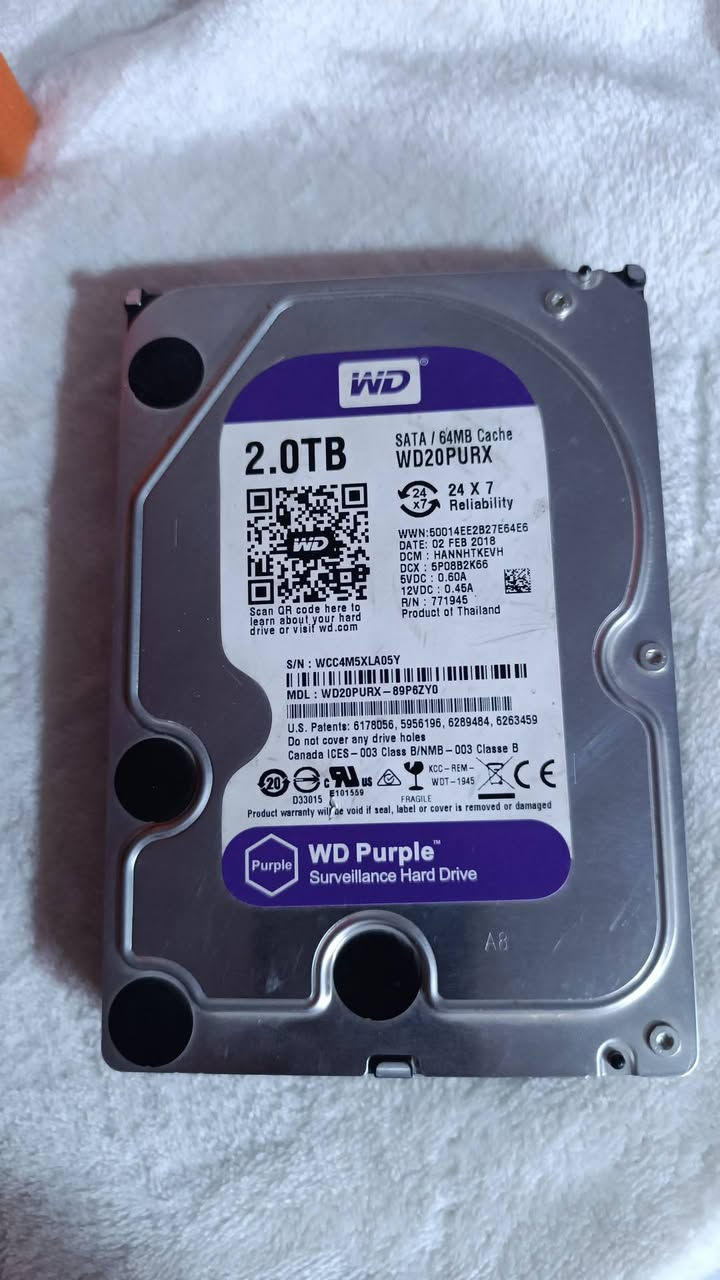 اخوان متوفره هارد 3 قطع
3 تيرا سعره 95 الف و2 تيرا سعره 70 الف و1 تيرا سعره 35 الف وتاخذ عالفحص 
مكاني بغداد ***********
