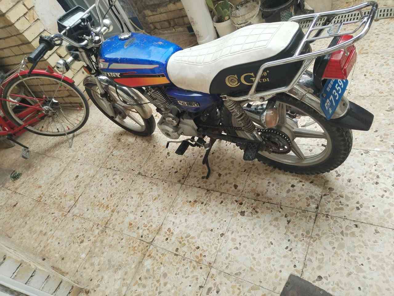 سيفان موديل ٢٠
اخوان الدراجه مال كراب
نمره الثالثه ماتعشق يعنه من الثاني كبل رابع
اوراق كامله مكينه خير من الله
هندر واحد
كهربائيات فقط الايت يشتغل ضفيره جديده بس ما اعرف اربطها
السعر نهائي ٢٥٠ مكاني بغداد الحسينيه ***********
