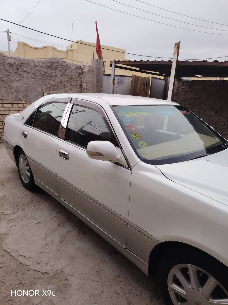 السلام عليكم ملكه رقم نجف انكليزي سنويه ل 2030 مشروع وطني مداور ثاني يوم مكفوله كفاله عامه من الضربه والصبغ والكص ونقل جثه والاصوليات
محرك في في تي فيشه وبطل 3000
3 دكم
برده خلفيه 
اربع كشنات كهرباء 
ستيرن كهربائية 
تحكم ستيرن 
مري شفط
تحويرت نجف السياره جاهزه على اخر حبايه تخم تاير حداديه جديده مكان الحله سعر 140 وبيها مجال 
***********
