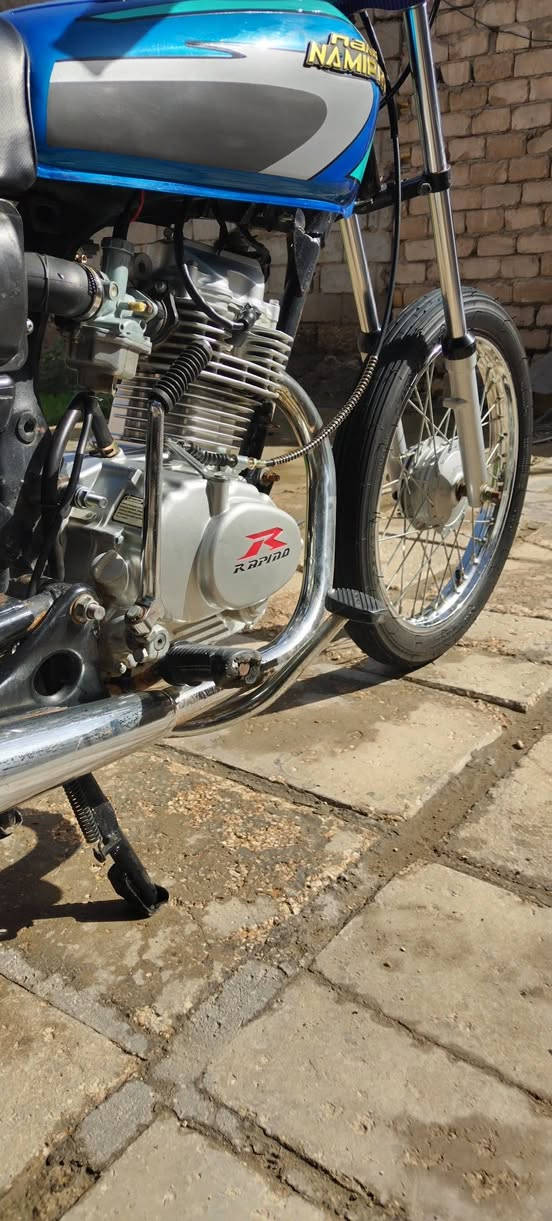 سلام عليكم دراجه للبيع تعمير جديد صارله بل شهرين معمر مكينه رابيدو لاصلي كلك سعر 550  وبيه مجال مكان نجف ابصخير متواجد خاص وهاذه رقمي ***********
