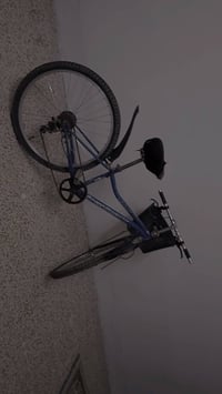 بايسكلات • أزرق ٢٦ • أسود ٢٠