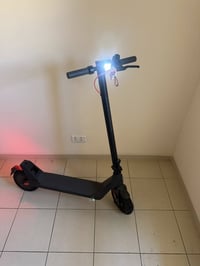 سكوتر بحالة الوكاله للبيع مشحون 3 مرات فقط للتواصل 07833122214