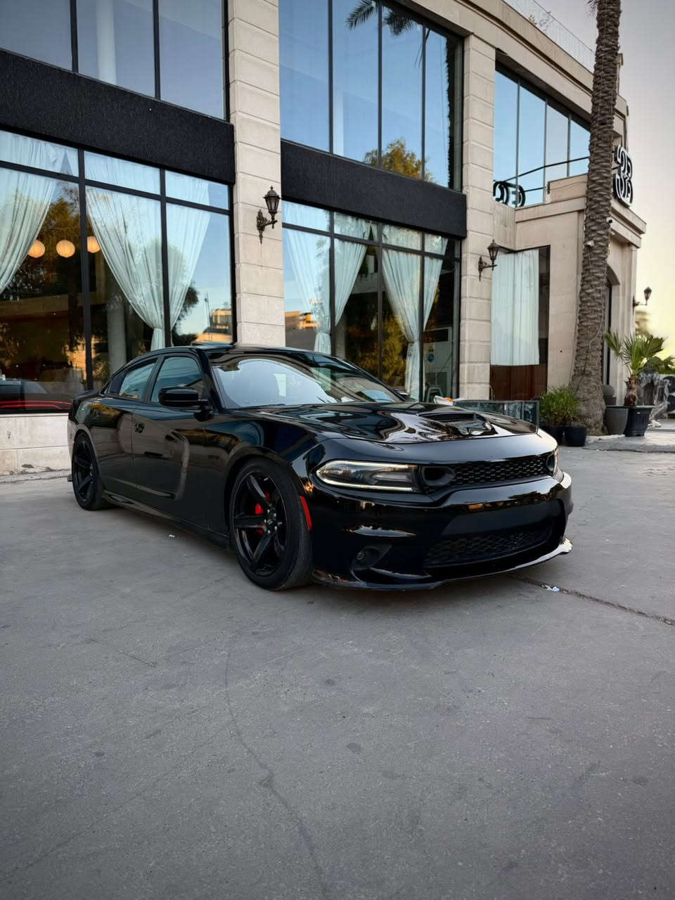 السلام عليكم للبيع جارجر سكات باك srt موديل 2020 محرك 6.4l  ماشية 41  mi فول مواصفات سلايد كشنات تدفئة تبريد خزن ميموري وباقي المواصفات كلها 
السيارة بيها صبغ بنيد فقط ايرباك سستم 
السعر 208 وبيها مجال بسيط
بغداد الدورة حي الصحة
للاستفسار اكثر ***********
