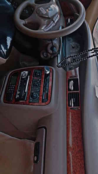 سلام عليكم شباب سمند للبيع موديل ١٢ سياره بلاديه ماعده البنيد مصبوغ سياره جاهزه كير مكينه كهربائيات كلهه جاهزه نقص مشط ستيرن ودرام شفتات فقط هاذه رقمي ***********
