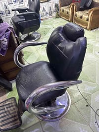 كرسي مستخدم • كاطون الرازي • ملعب الشهداء