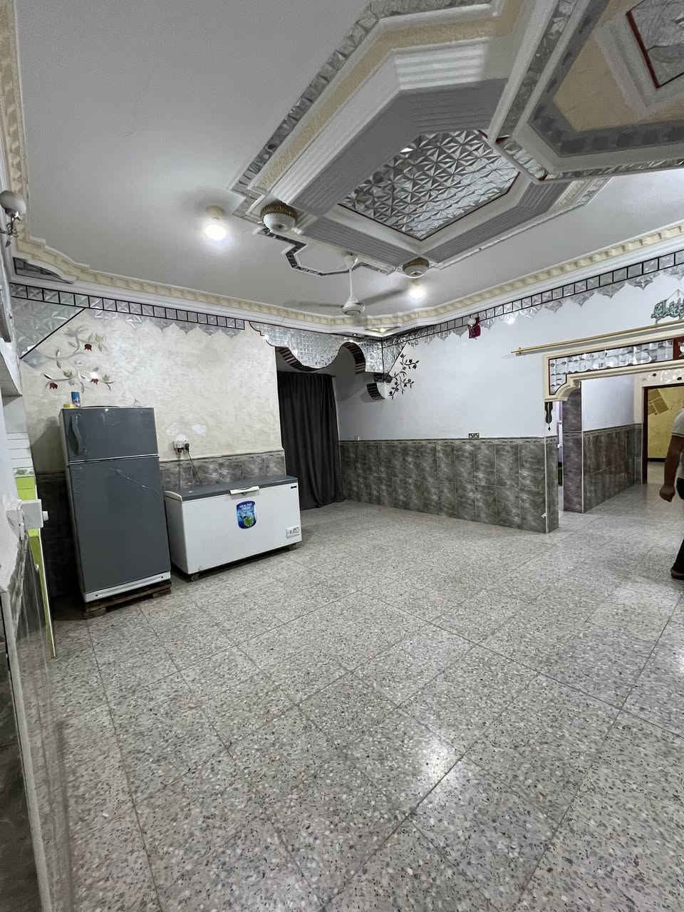 الهم صلي على محمد وال محمد 🌸

بيت للبيع زراعي مداور اسهم اقرار محكمة🔴

خلف جامعة ساوة🏫 الاهلية بلنزلة التبليط 

البيت تتوفر بي كافة الخدمات ماي/كهرباء/تبليط واصل للباب 

نوع البناء كونكريت مسلح 🛡️

المساحة/(1000)متر 

مساحة البناء/(350)متر 

البيت يتكون من :

حديقة🪴

صحيات خارجية +صحيات داخلية

غرف عدد(3)

(استقبال +صالة) 

(مطبخ) 

البيت كلش حلو ومابي نقص الحمدالله ✨

السعر 💰(110)وبي مجال بيع مستعجل 

للاستفسار خاص او واتساب/***********📲
