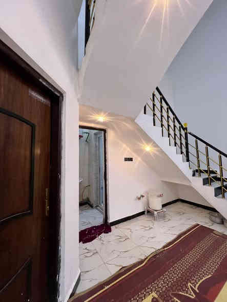 يا الله سلام عليكم توفر بيت بمساحه 150متر العنوان الجزيره الفيروزيه طابوصرف زراعي بسم عراقي المشتري ياخذنسخا من طابو وكالت محكمه ومكاتبت مكتب يتكون البيت من غرفتين وستقبال ومطبخ وحمامات داخليه وخارجيه وكراج وحديقه زغيره السعر68وبي مجال للستفسار***********
