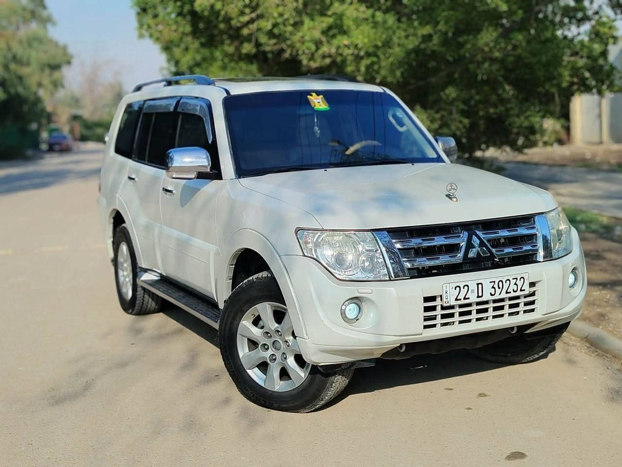 سلام عليكم 
باجيرو2013 للبيع كفاله عامه 
ماشيه ١١٣
العنوان تقاطع النهروان القريه النفطيه 
للأستفسار 
***********
***********
