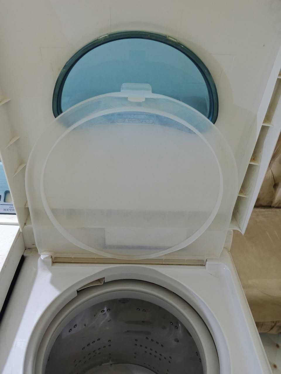 غساله ملابس جديدة ونظيفه وشغاله للبيع غرض زائد
السعر300 الف وبيها مجال
للأتصال***********
