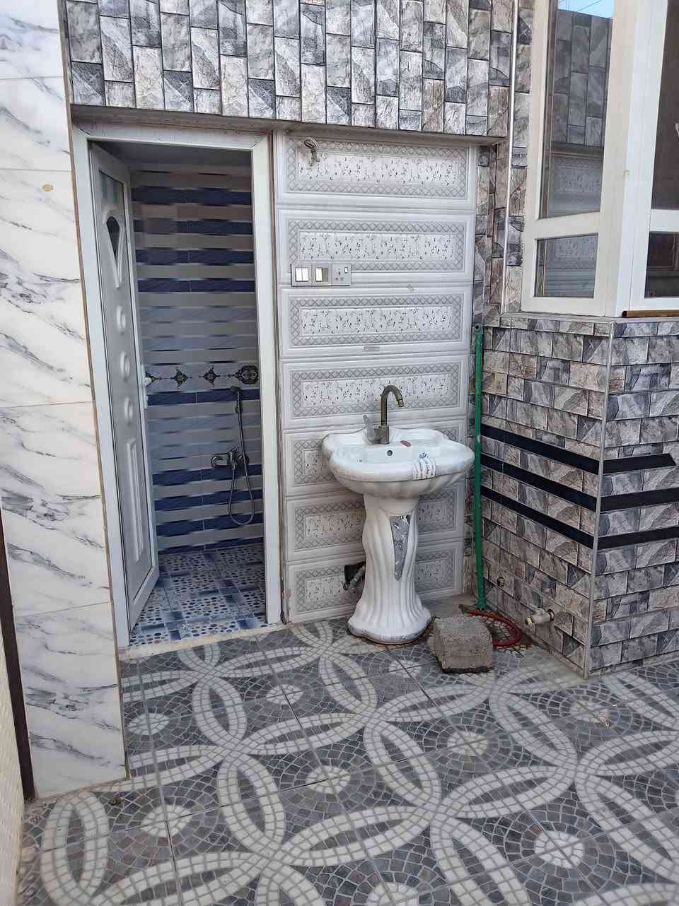 بيت للايجار حي البكر شارع المنظمة خلف تيم ماركت فول فول سقوف سراميك حيل نظيف
للاستفسار الاتصال على الرقم

*********** او مراجعة مكتب المازن حي البكر شارع المنظمة قرب مركز التاميم
