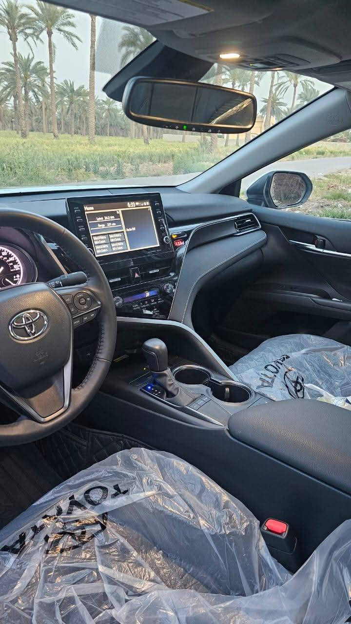 السلام عليكم ورحمة الله وبركاته
من رخصه الادمن عندي كامري وارد امريكي موديل 24 بغداد 
مواصفات se
فتحه سقف 
بصمه
كراسي جلد
كرسي كهرباء 
ستيرن كرسي تدفئه
حساسات اماميه و خلفيه 
شاشه
ايكو سبورت 
نور مل
مصابيح اماميه زنون 
اوتو هولد
اش اره بالمري 
ماشيه 3000
السيارة زيرو اللون مميز 
محرك 2500
تايرات رياضي 
صبغ جاملغ وقبغ جنطة لاغيرها والضربه ماواصله للشاصي وصور الحادث موضحه امامكم 
للاتصال ***********
