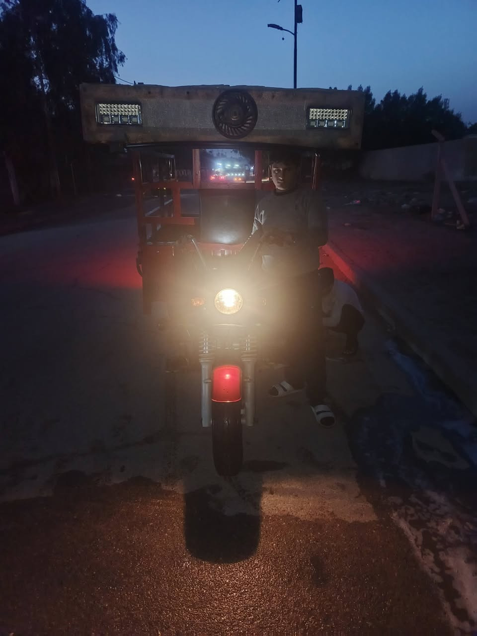 ستوته للبيع وارق شاصي موجوده 
موديل 2015 مكفوله من كلشي محرك 2025 جديد كهربائيات جديده سعر مليون 200 وبيها مجال حك جيه بغداد شعله رقم ***********
