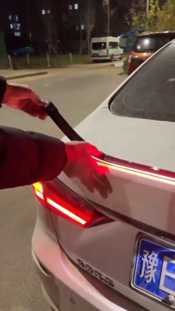 سبايدر كاربون فايبر وLED جوكر  لكل السيارات 

يشتغل ويه البريك وتكدر تقصه عالحجم اللي تريده وتلزكه بغداد, العراق


**إذا كنت صاحب هذا الإعلان وتريد حذفه لأي سبب، رجاءا أرسل رسالة إلى الدعم الفني**