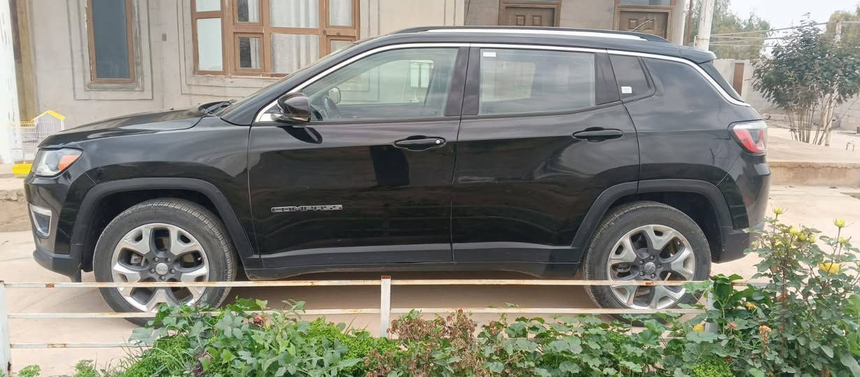 جيب كومباس 2018 محرك 2400 
4 ويل
مشروع وطني 
سنوية/ هزه  جديد  لسنة 2030
بأسمي 
بطاقة بنزين 
تخم تايرات جديد
محرك گير شرط بلادي
ضرر بونيد  
السعر...155/وبيها مجال العنوان حويجة .......***********
