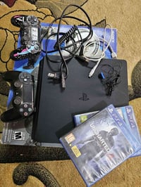 بلايستيشن ٤ • دراعين • ٣ اقراص