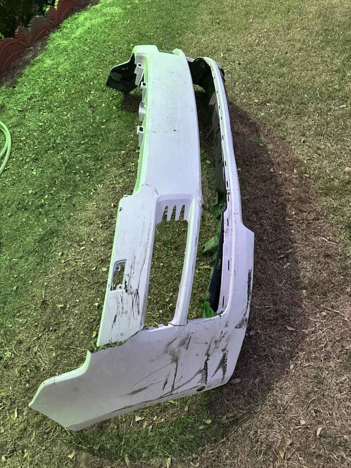 السلام وعليكم قطع رانج روڤر فووگ 2018 للبيع قيم واخذ المكان بغداد ***********
