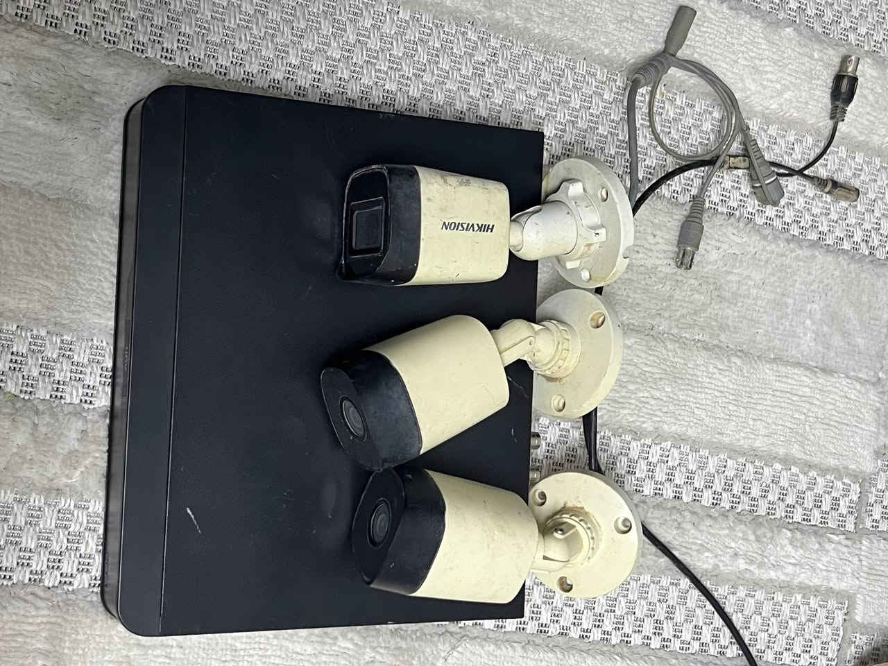 .
كامرات للبيع
نوعيه ديفي ار UnV
ويا هارد 500كيكا 
ويا نوب 3كامرات عنوان تاميم
سعر 60 الف
***********
