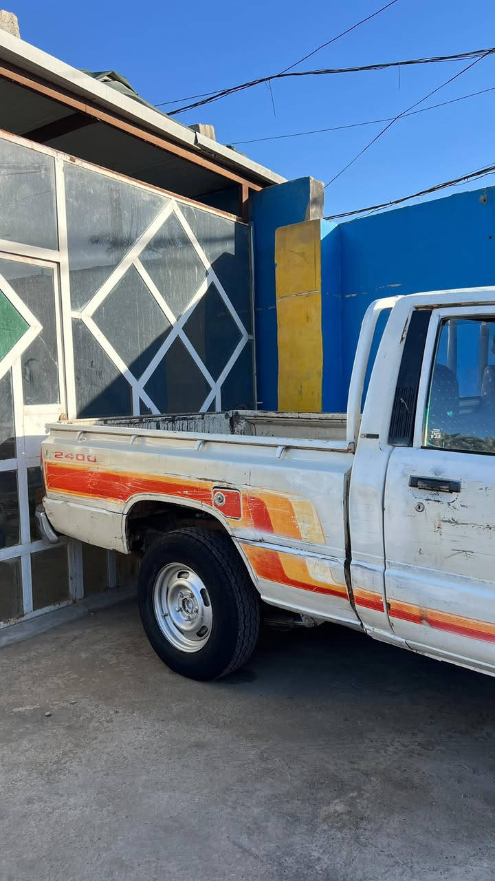 السلام عليكم بيك اب 88صلاح الدين تريد وكاله تريد تحويل /تخم تاير صدر جديد دوشمه جديدهكهربائيات  كلها شغاله محرك كير كله كفاله السعر 38وبيها مجال الاتصال ***********
