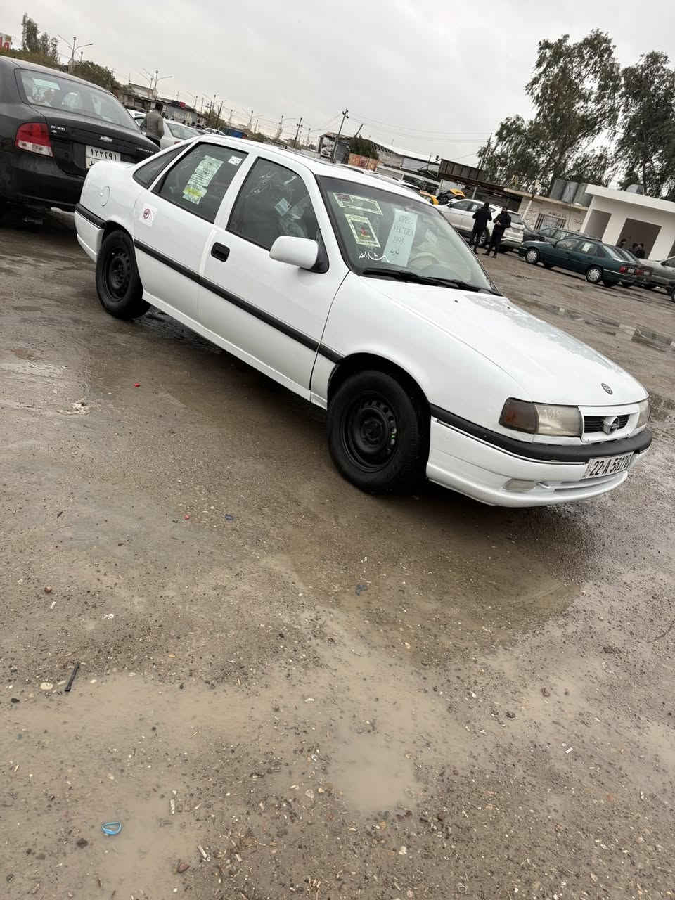 اوبل 1995
بدون صبغ وتبديل 
تبريد وتتفيه 
صدر امامي خلفي جديد 
تايرات كهربائية كلها مطبوط
سياره خير من الله اي نواقص مابي 
سياره با حقيقه احلى من صوره 
رقم صاحب سياره
***********
