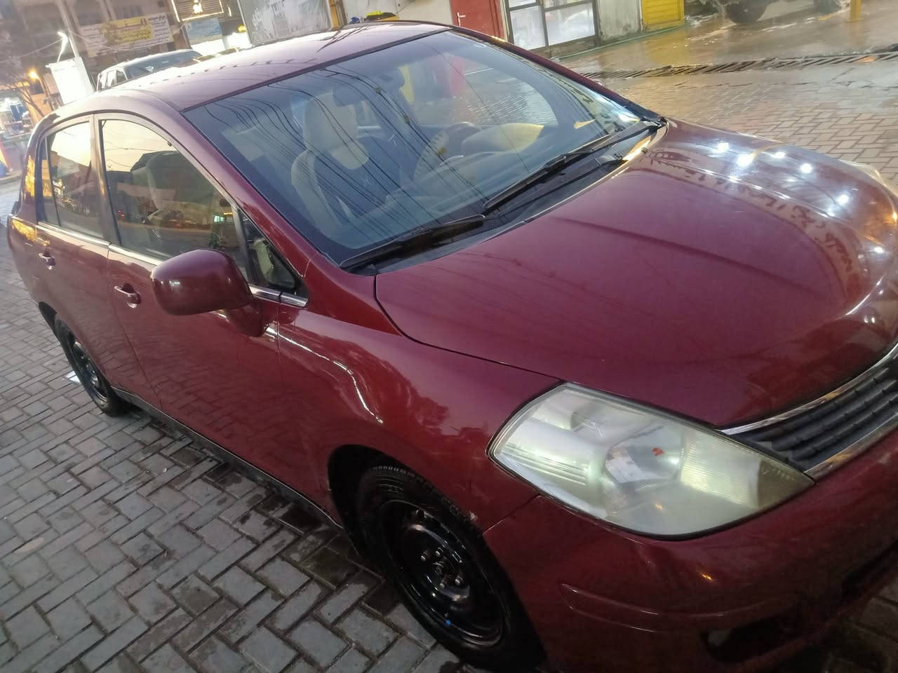 السلام عليكم نيسان ڤيرسا 2008نظيفه جدا وارد امريكي گير مكينه تبريد خير من الله مصبوغه حزام  المكان بغداد/حي الجهاد/رقم الهاتف *********** السعر 75وبيه مجال قليل جدا
