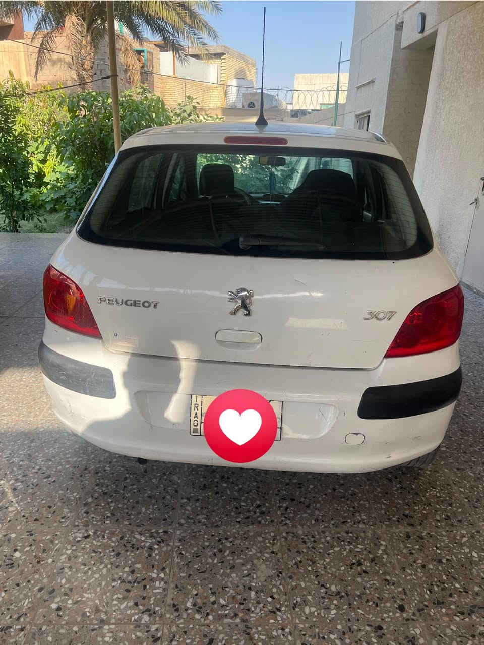 بيجو فرنسي 2007 ، 307
السعر 45 ورقة بغداد البلديات

‭0771 403 9138
