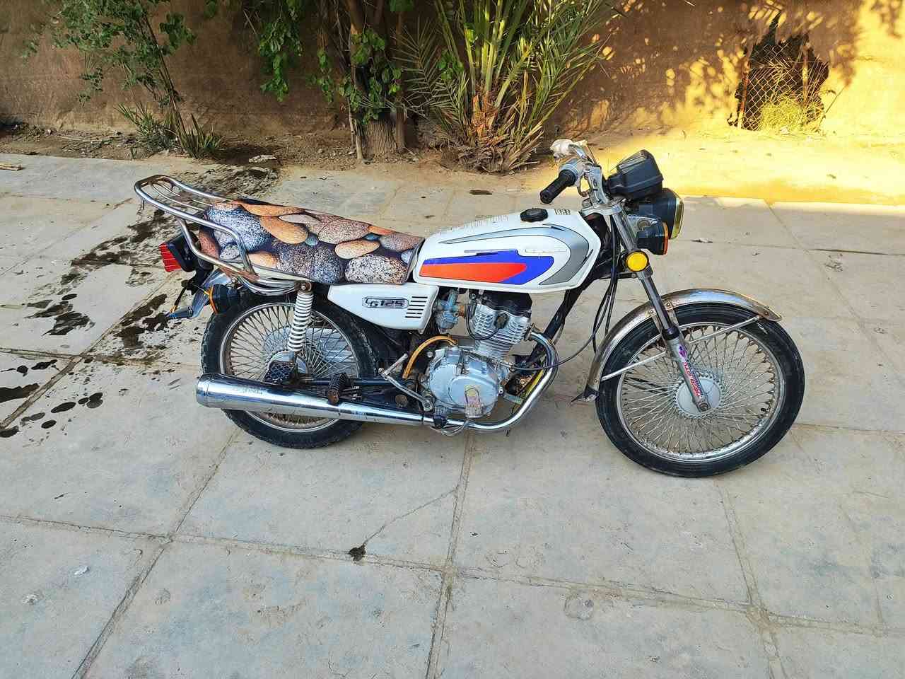 دراجه تايكر موديل 20 نضيفه محرك كفاله مامفتوح اوراق سكنر سعر 550 وبيه مجال *********** او خاص
