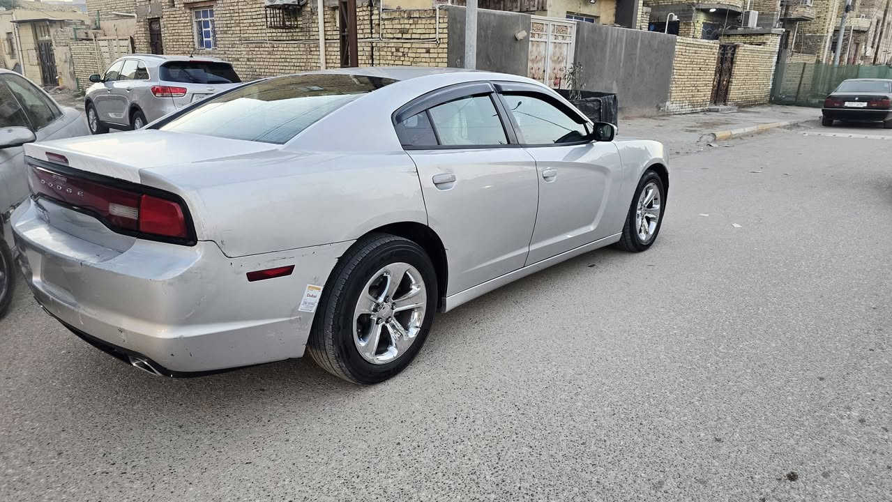 جارجر موديل 2013 فول مواصفات شاشه عطلات 
كامره دواره تحكم استيرن حساسات خلفيه 
تخم تاير جديد حداديه كله جديد 
تبريد تتفئه كربائيات كله شغال بيه
رقم اسلمانيه شرط الحاسبه 
 السعر 60 وبيه مجال للشراي
***********
علمن ان السياره ادوات
