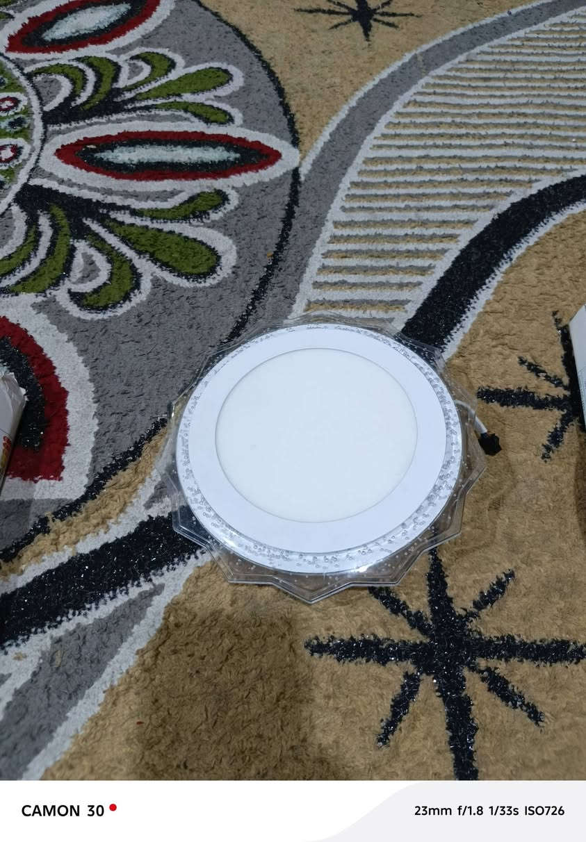 لد سقف ثانوي عظم شكل قديم
أحجام السعر مناسب تصفيه محل حجم ١٨ واط بسعر ٣٠٠٠
وسط بسعر٢٠٠٠
صغير ب١٥٠٠
رفوف أندي إف ٤ أمتار بسعر ١٥ ألف كلهن
شبكه نانو كامله بسعر ٤٠ ألف
مكان نجف تواصل خاص ***********
