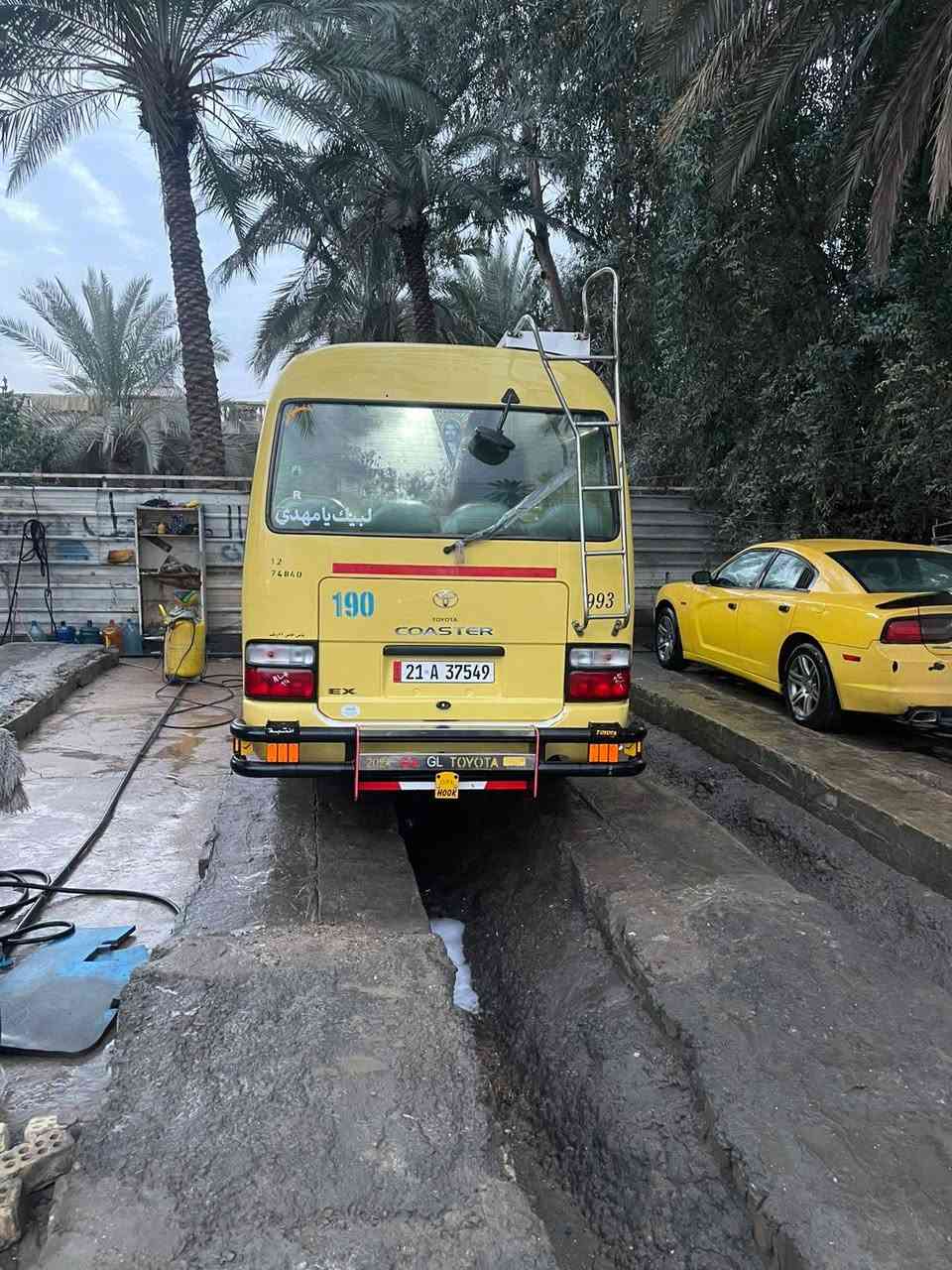 السلام عليكم كوستر للبيع موديل 2014 بلاديه صفراء مكينه وكير  واكسل وحداده كيشن ستاركس خير من الله منظومه غاز بيها مكانات صبغ مكلف بالنشر ***********
