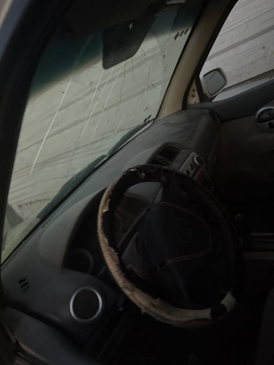 تفصيخ زوتي ٢٠١٠مكينه وكير جدد تحتاج غراض موجود ***********
