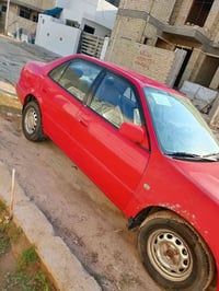 كورلا للبيع موديل 2000 محرك وكير خير من الله صدر أمامي وخلفي جيد فقط ت...