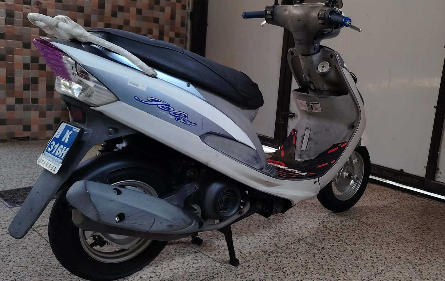 سلام عليكم دراجة ماكس للبيع صارلهة شهر من طالعة من رمبة تعال افحص وقتنع واخذهة ومكفولة من كلشي شراي تعال خاص او هاذة رقمي ***********
