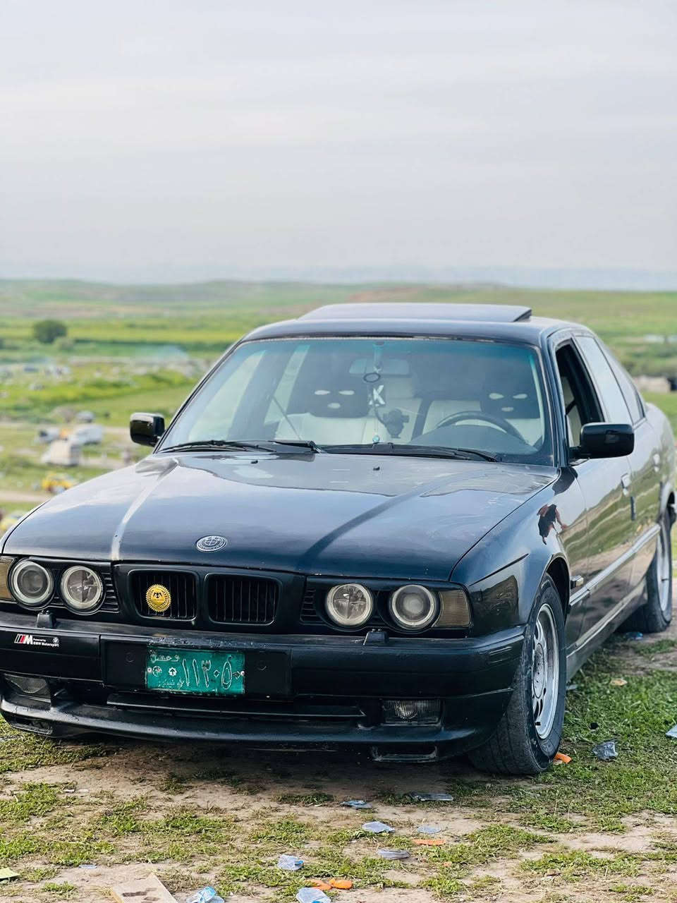 بي ام 525
موديل 92 محدث 95
فول أوتو 
لا صرف ولا نفخ شرط
(فقط بيهه وره الاسلايت معجون شبر دائره)
قرفه جديده لون أبيض 
وياله صقر 
(السياره عارضهه بل قسط حسب الاتفاق)
صاحبهه الشرعي موجود 

الاتصال 
***********
