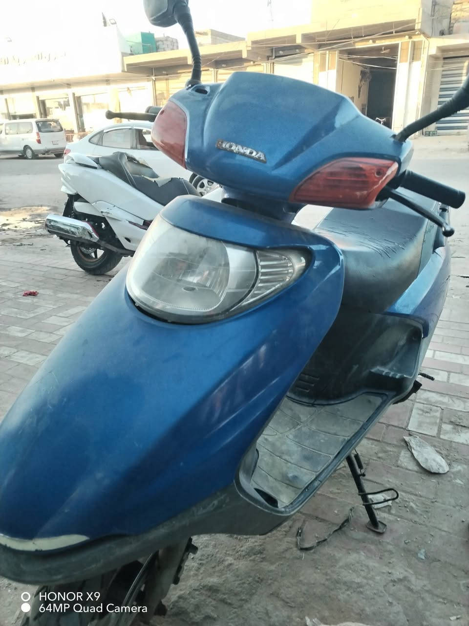 دراجه سبيسي ياباني للبيع دراجه جديده حيل مكينه اتشوف وجهك بيهة نضيفه او خرسه اشاير كيجات لايت عالي ناصي بك لايت تايرات جدد الدراجه مامغسوله بترابهة صورتهة الدراجه ابحالت الوكاله مكان نجف اتصل خاص مغلق  وشراي بي خير او يدلل ***********
