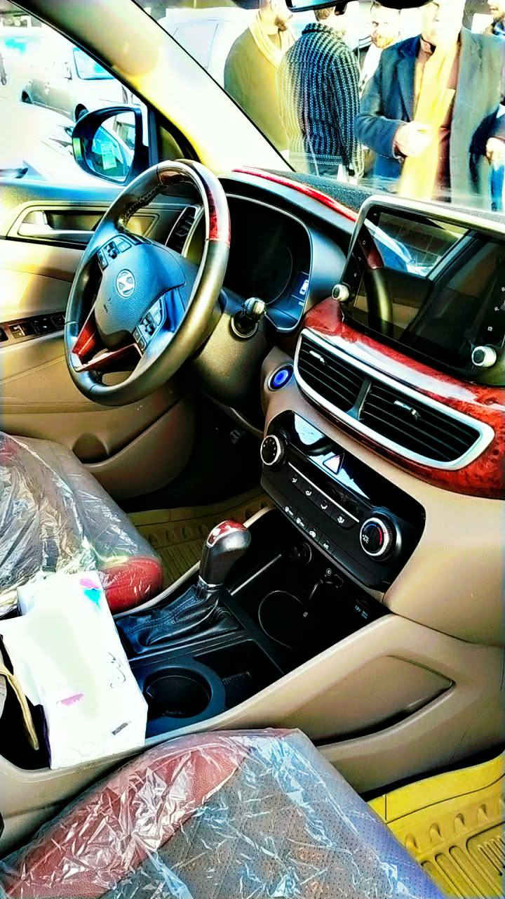 توسان موديل ٢٠١٩ خليجي فول عدا الفتحه هندبريك بالرجل  ماشيه ٨٥ الف بدون صبغ كفاله عامه السونار مرفق كما موضح مكاني الفلوجه .السعر ١٩٧ للجناي  ....للتواصل ***********
