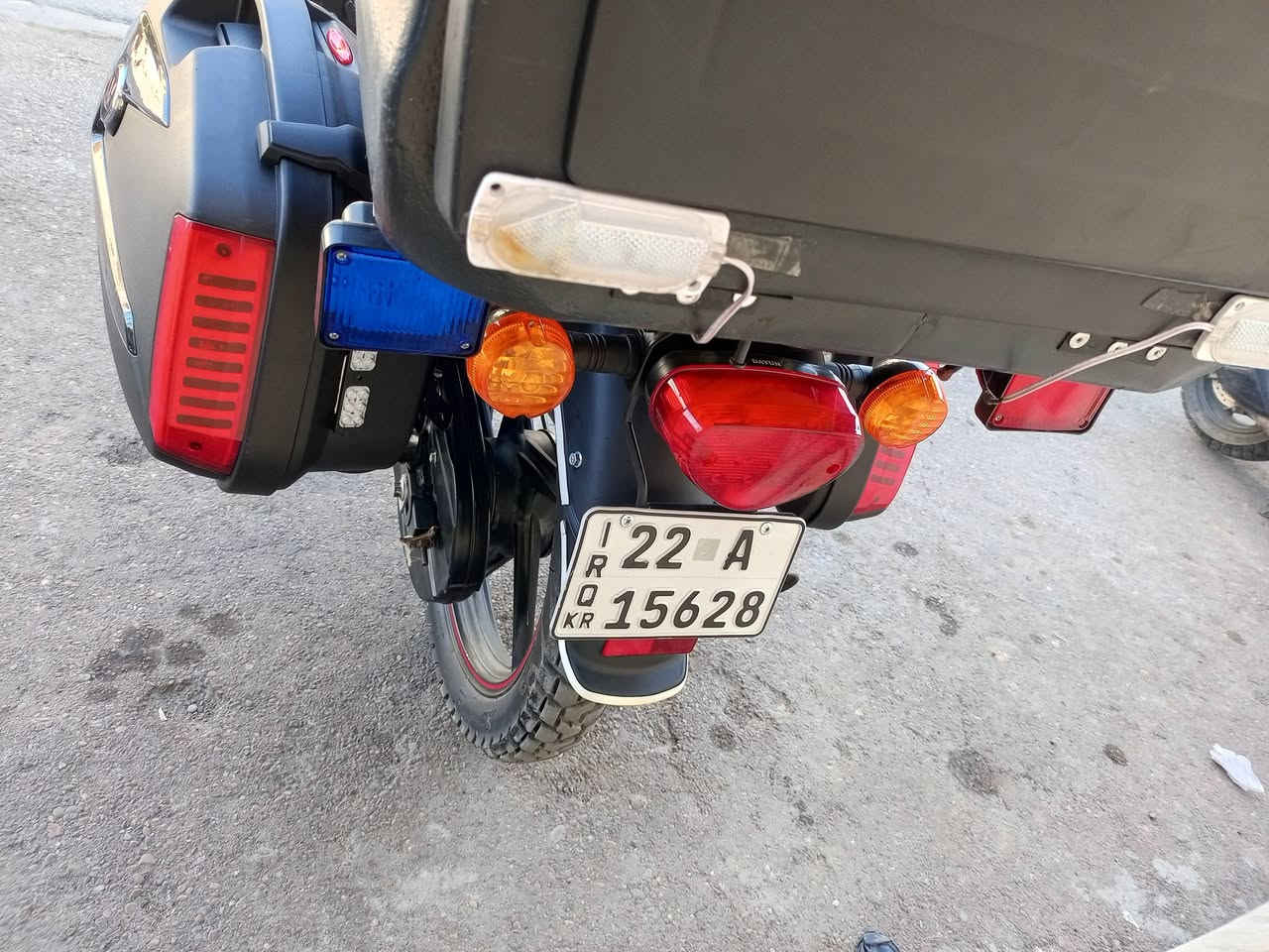 السلام عليكم دراجه دايوان جبلي الدراجه نظيفه اخت الزيرو الدراجه ماشيه 6000 دراجه كل شي ما بيها ماكينه مفتوحه ما مفتوحه اي برغي بيها الدراجه يريد يراسلني هذا الرقم بواتساب *********** السعر خاص واتساب
