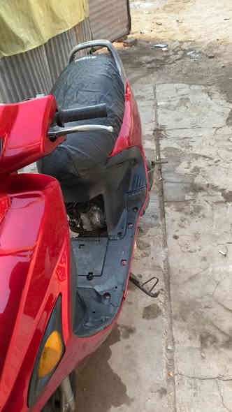 السلام عليكم   دراجه فراشه نثيه لبيع السعر ٣٥٠وبيها مجال بسيط مكينتها مبدل بس ولفات بوشتها وبستمها ل اصليات واول فتحه الها كهربائيات كلها شغاله بي وقت تشتغل سلف مكاني شاميه الرقم ***********
