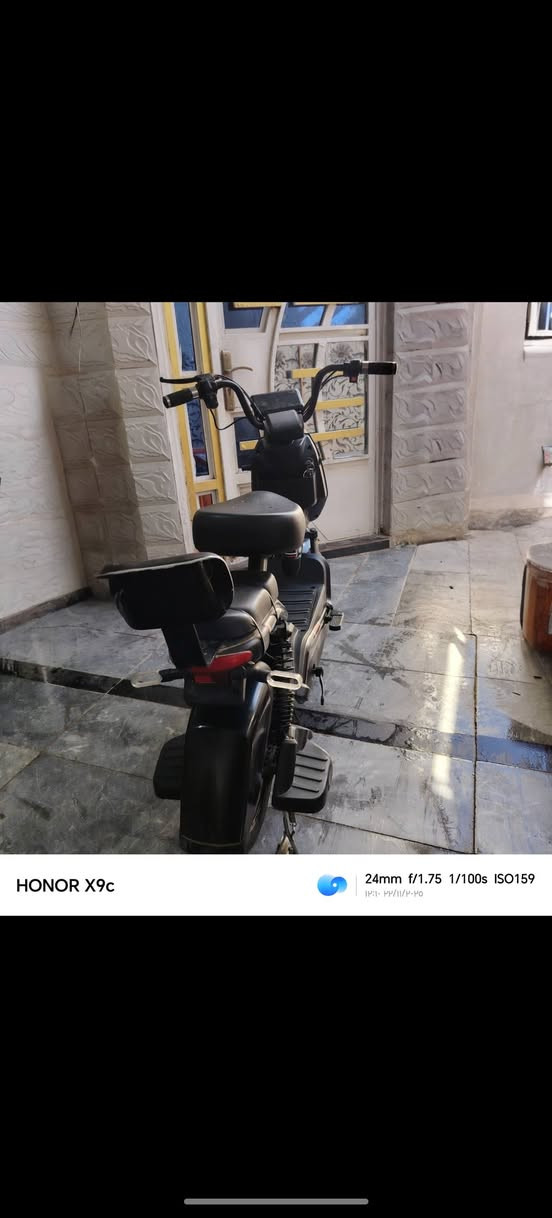 دراجه شحن
اربع بطاريات
شحن ثلاث ساعات
مع سويجين
بصمتين تشغيل عن بعد
مع بطاريه شحن مالتها
كلشي مابدل بيها
سعر 250 وبيها مجال
الرقم ***********
المكان بلديات صحفين
