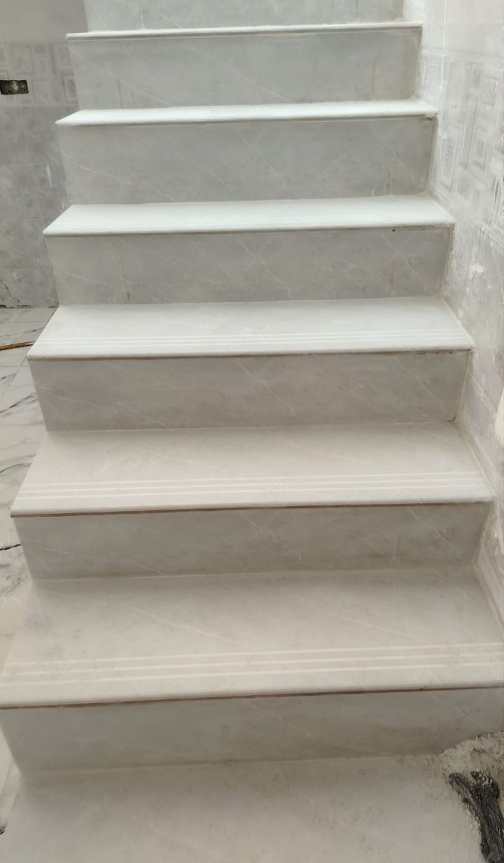 السلام عليكم اني خلفه خوش اشتغل سيراميك  ***********
