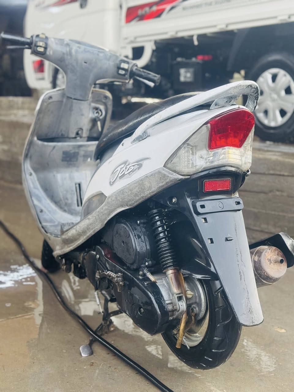 دراجه البيع دراجه نضيفه كدام وبعد احله بل حقيقه شلعه ومعدل كفرات كاملات كهربائيا كملات نكره سلف سعر 450 أو مرواس بيراني بس كون نضيفه عنوان بغداد الحسينيه موجود واتساب وفيس ***********
