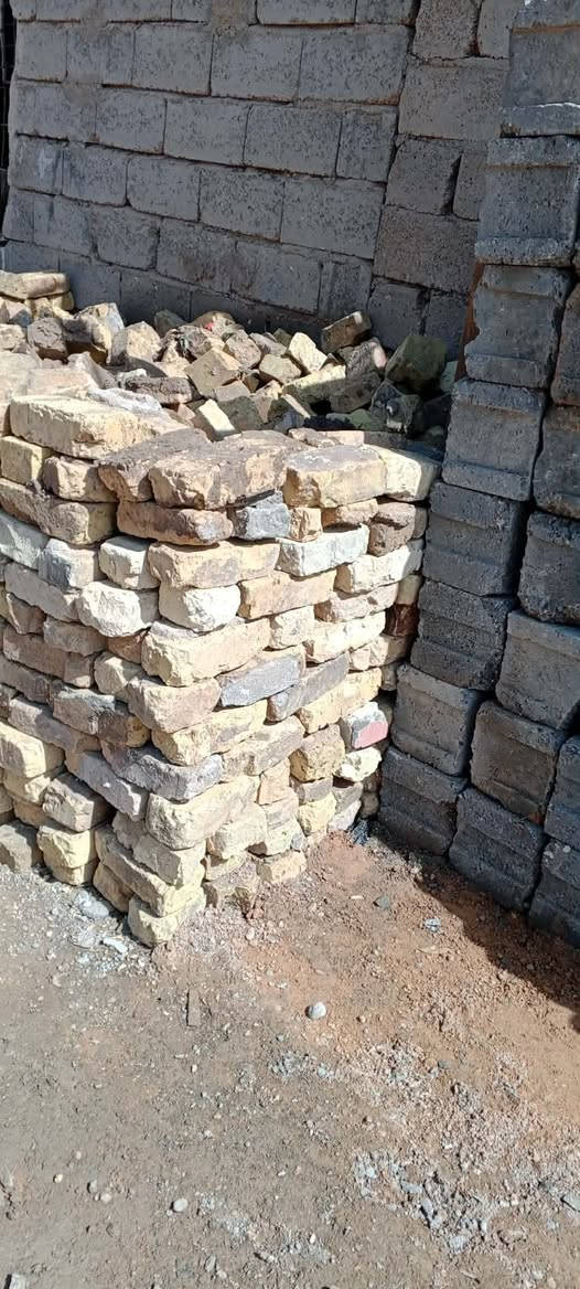 هذا بلوك عندي مستعمل جديد اريد ابيعه 130 بلوكه عامرات وامصاص 50 يعني 150 بلوكه  الطابوق اريدهن 150


**إذا كنت صاحب هذا الإعلان وتريد حذفه لأي سبب، رجاءا أرسل رسالة إلى الدعم الفني**