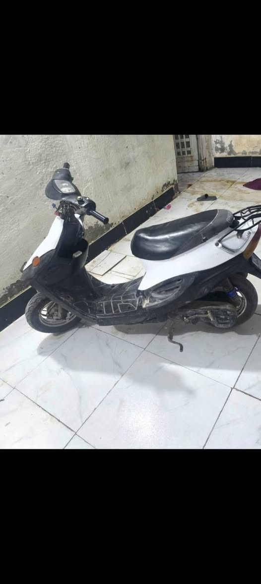 للبيع 9 زروف سعر 450 وبية مجال ***********
