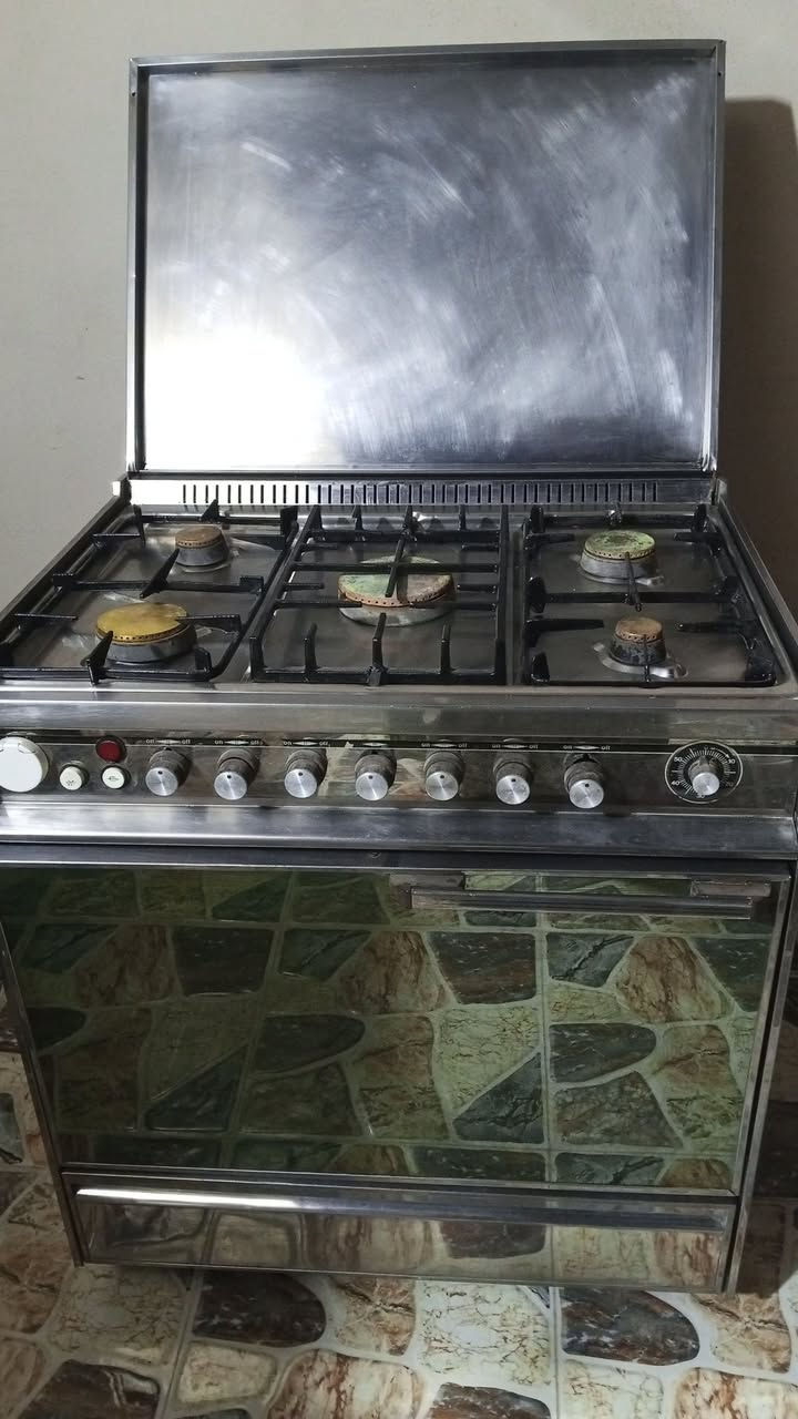 طباخ للبيع نظافه وبلشرط كله شغال فرن وباب اول السعر 250 وبي مجال للشرايه


**إذا كنت صاحب هذا الإعلان وتريد حذفه لأي سبب، رجاءا أرسل رسالة إلى الدعم الفني**
