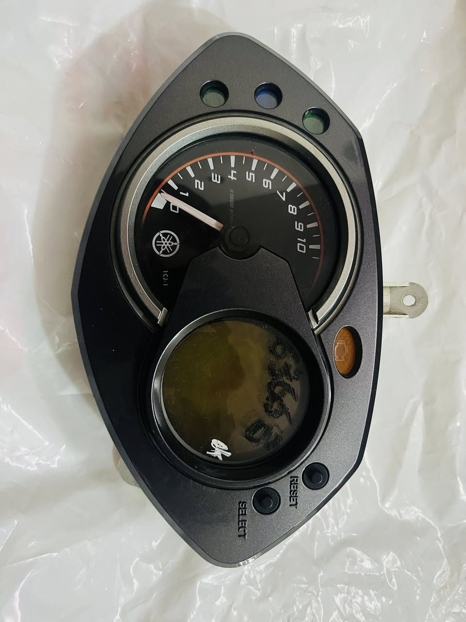 سلام عليكم غراض للبيع الي حاب يشتريهن يتصل على هذا الرقم ‭0772 882 1300‬
