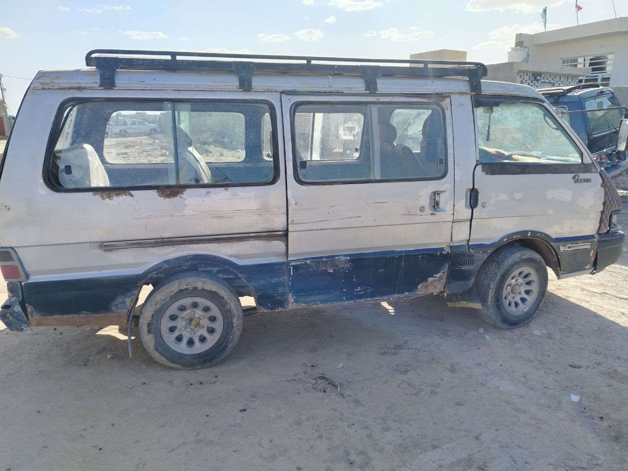 السلام عليكم كيه بستا موديل ١٩٩٣ كير محرك اكسن خير من الله صدر خير من الله كهربائيات كله شغاله رقم الأماني نجف سنويه عظم عاج صاقطه ٢٠١٩/٧/١٥ راعيه موجود تريد وكاله تريد تحويل السياره مصفره غرامات هيئه  مطلوبه ٥اشهر سعر ٢٢وبيه مجال ***********
