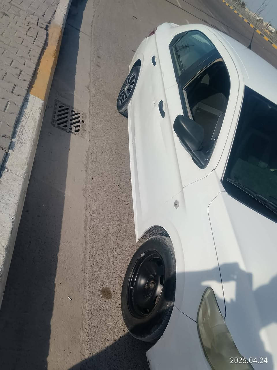 السلام عليكم ورحمة بيجو فرنسي البيع ٢٠١٤ السياره اي نقص مابيه بصمه تايرات كشر حداديه كير مكينه كله شعَغاله اي استفسار اتصل ***********
