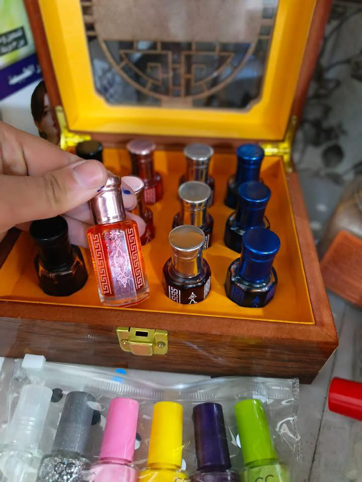 مسك العتبات يموت 
سعر القطعه ب 3 الف
يجنن عطره هالمسك عن تجربة


**إذا كنت صاحب هذا الإعلان وتريد حذفه لأي سبب، رجاءا أرسل رسالة إلى الدعم الفني**