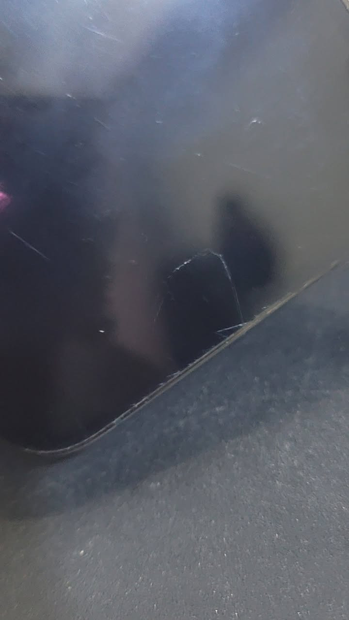 السلام عليكم 
ايفون 12Pro Max ذاكره256 تك سيمكارت بطاريه82 الجهاز ضهر مكسور والشاشه بيه خموش تبدل كلاسه 
رايده 400 وبي مجال عنواني صلاح الدين رقمي متوفر واتساب فقط ***********
