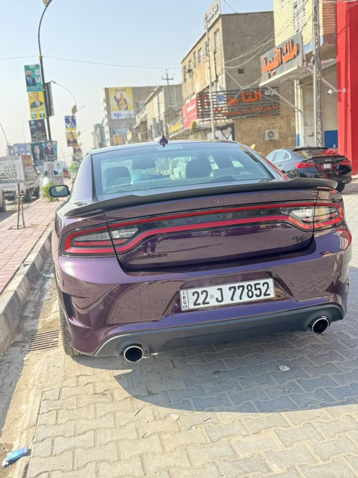 للبيع جارجر R/T 
محرك 5700 
لون مميز بنفسجي غامق 💜🔥 
موديل 2021 رقم اربيل 🔥
ماشية 89 الف كيلو مو ميل 
مواصفات فول الفول عدا الفتحة و الرادار الامامي 
كشنات تدفئة تبريد و كهرباء و خزن ميموري 
الكشنات الخلفية تدفئة 
كروز مثبت سرعة 
مري قلاب 
رادار جانبي و خلف و حساس خلفي 
نظام سوبر تراك باك 
نظام لنچ كونترول 
مري عاكسة للضوء تعتيم ذاتي mirror dimmer 
هيتر بالمري 
بالنسبة للكير و المحرك نظاف و ممفتوحات و ادامة دورية
بلكات ريسنك 
لغد و شاصي كفالة من الكص و اللحيم 
بانزين محسن فقط و دهن موبار اصلي وكالة او مرات امزويل اصلي 
ماي راديتر زيتي فقط 
السيارة مبرمجة مراوح يعني تنسه شي اسمه مشاكل حماوة 
السيارة قطعتين صبغ فقط و بارد بالجاملغ الامامي الايمن فقط بدون صبغ و بدون ضربة 
سيارة نظيفة و متصرف عليهه دينار غير الادامة 
مكانهه نجف 
للتواصل ***********
السعر 240 و بيهه مجال
